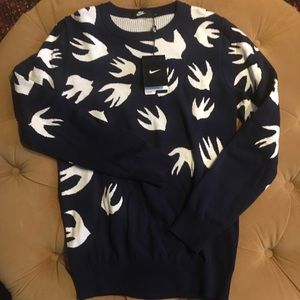 Women’s Nike Sweater sz S.